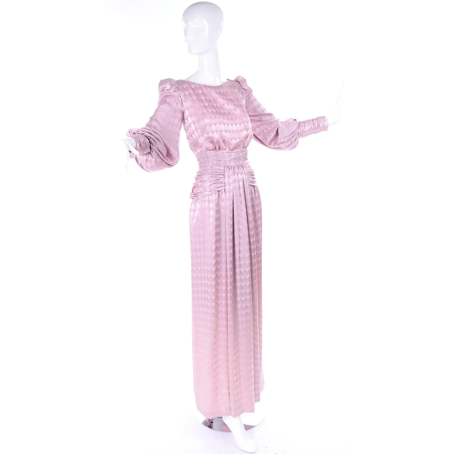 1970s Vintage Estevez Evening Dress in Pink Diamond Print w/ Ruching 8