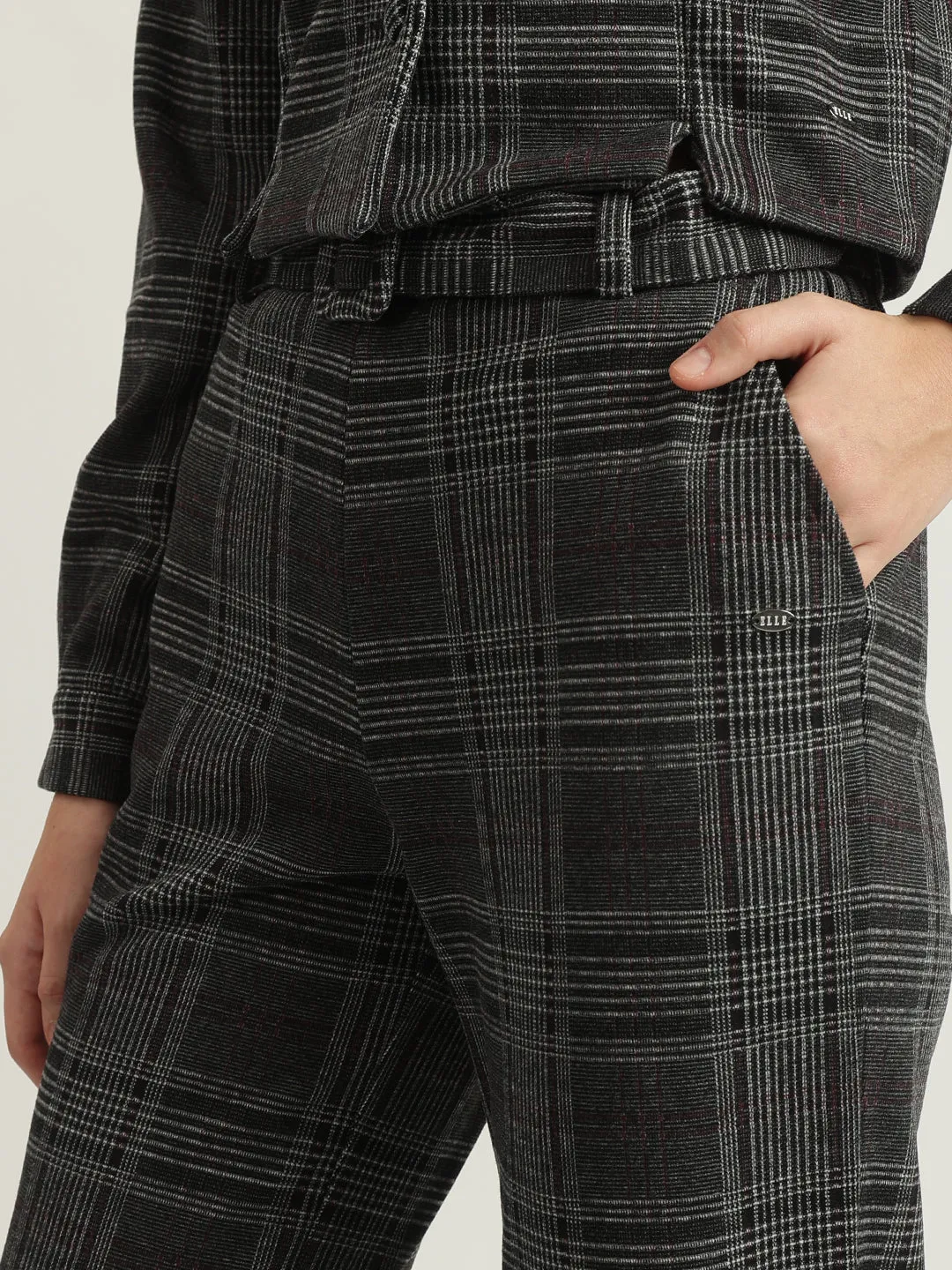 Elle Women Grey Checked Straight Fit High-Rise Flat Front Trouser