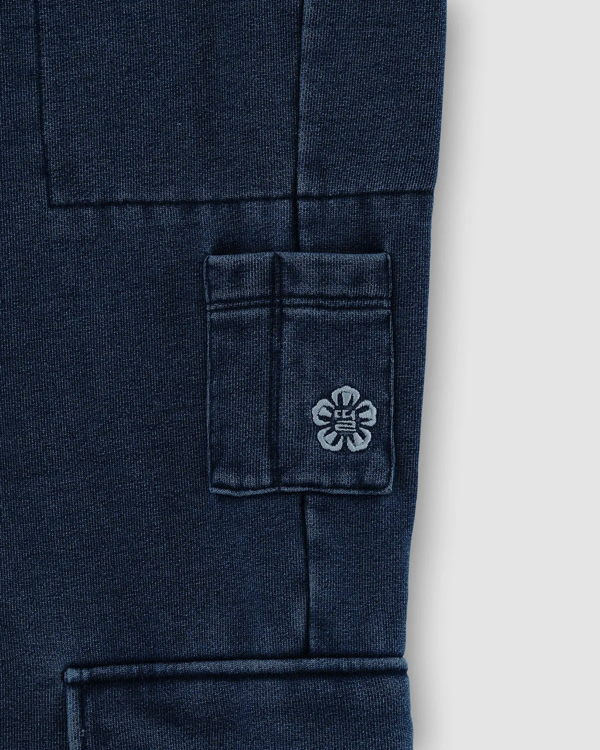 INDIGO WASH CARGO SWEATPANTS