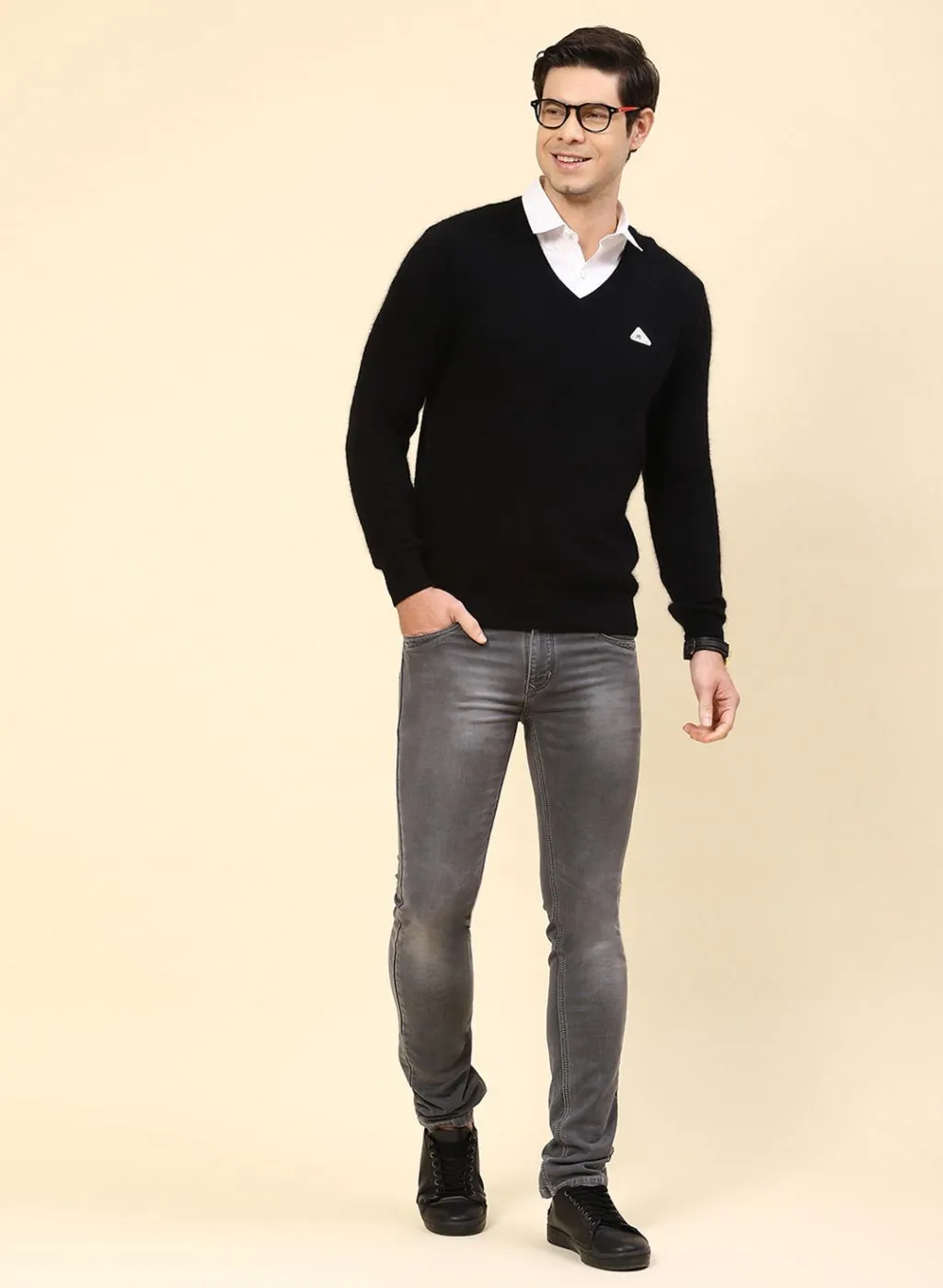 Men Black Solid Angoora Pullover