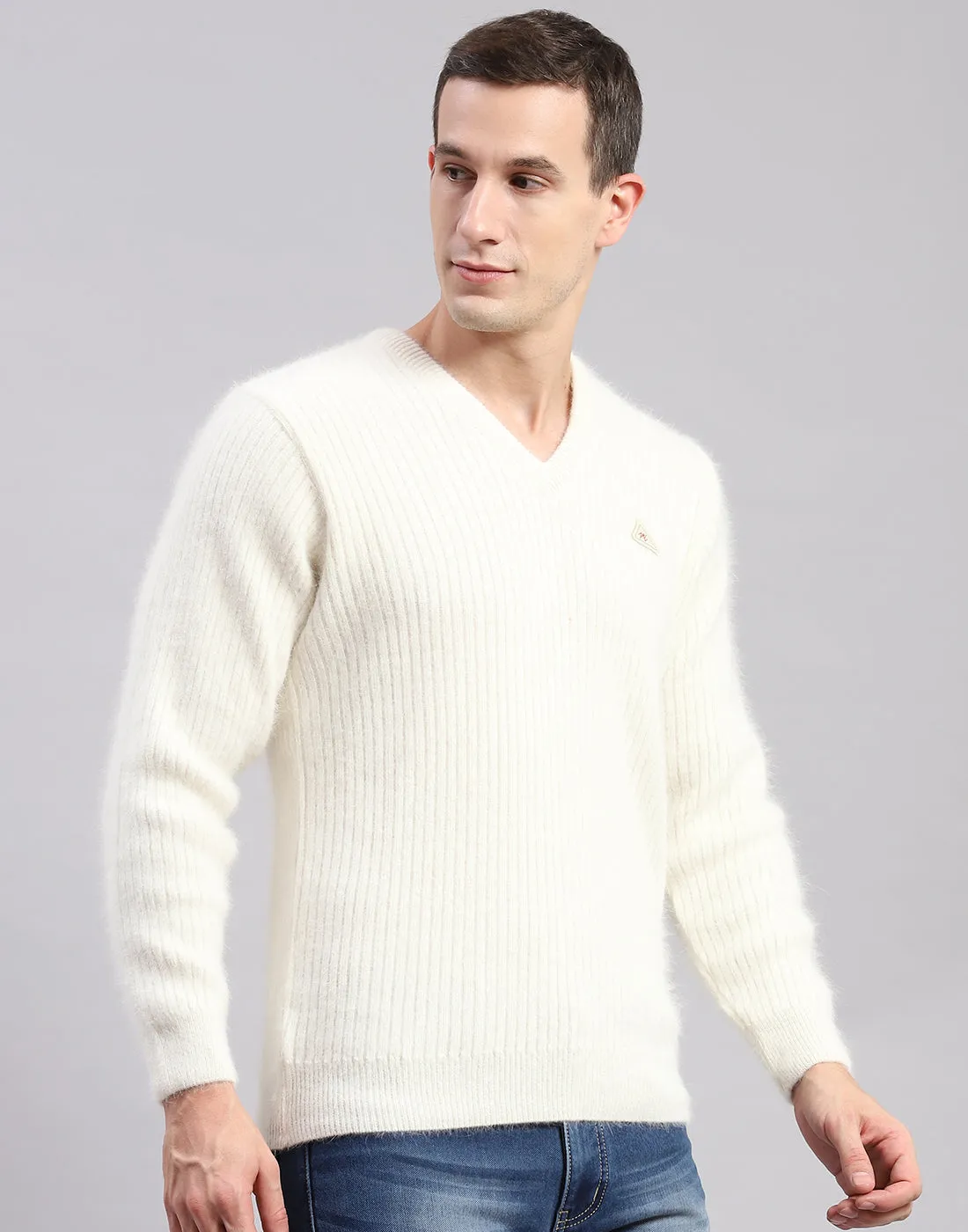 Men Off White Solid V Neck Full Sleeve Pullover