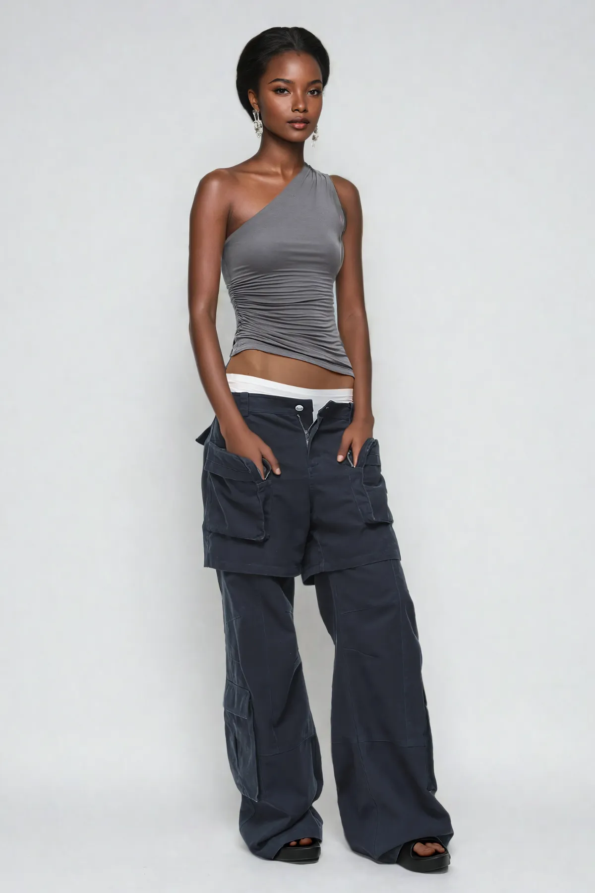 Removable Deconstruct Pocket Cargo Pants In Black