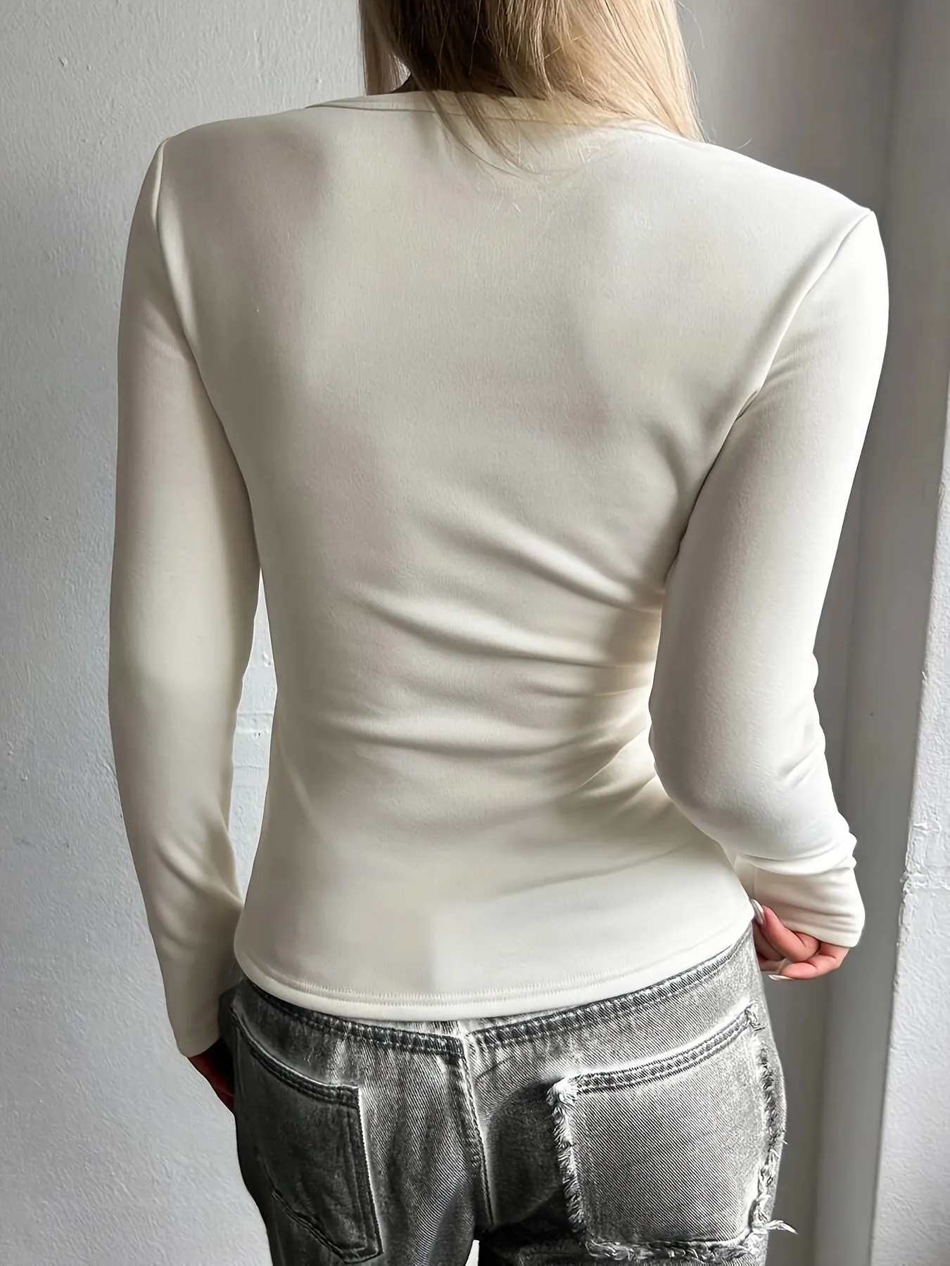 Stylish Ruched Crew Neck Tshirt for Women Perfect for Fall